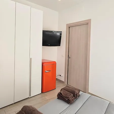 La Vie Est Belle Apartment *